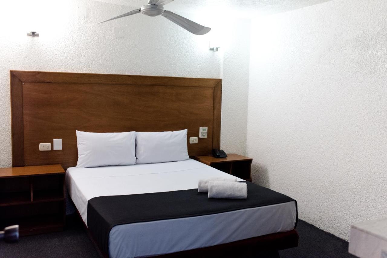 Hotel Central Irapuato - Hotel En איראפואטו מראה חיצוני תמונה
